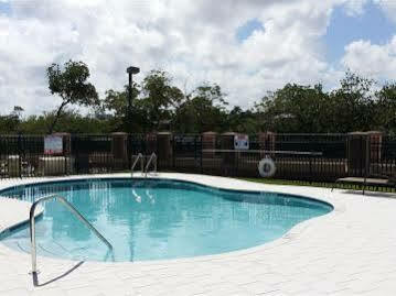 Western Intracoastal Hotel